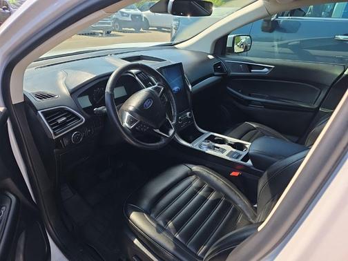 Oxford White 2022 Ford Edge SEL