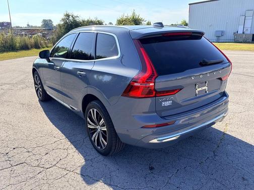 2022 Volvo XC60 B5 Inscription