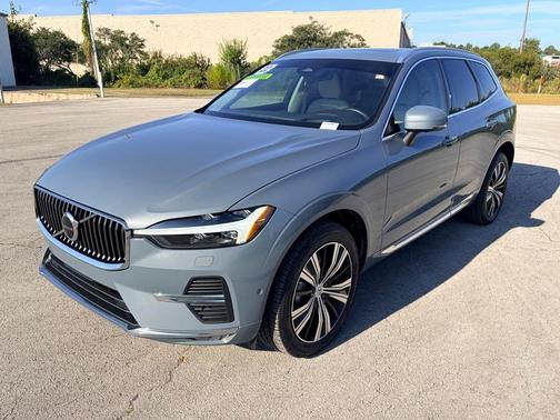 2022 Volvo XC60 B5 Inscription