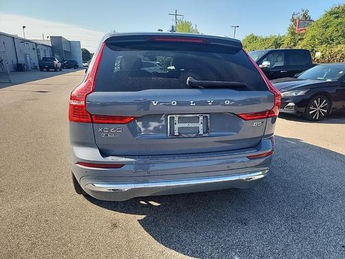 2022 Volvo XC60 B5 Inscription