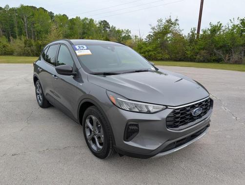 Carbonized Gray Metallic 2025 Ford Escape ST-Line