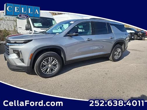 2025 Chevrolet Traverse LT