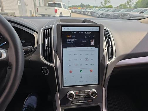Carbonized Gray Metallic 2024 Ford Edge SEL