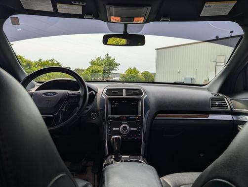 Ingot Silver Metallic 2019 Ford Explorer Limited