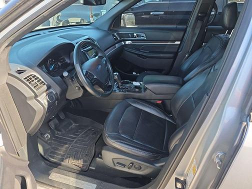 Ingot Silver Metallic 2019 Ford Explorer Limited