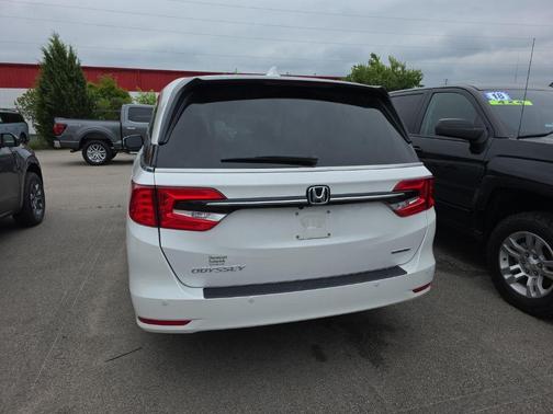 Platinum White Pearl 2024 Honda Odyssey Touring