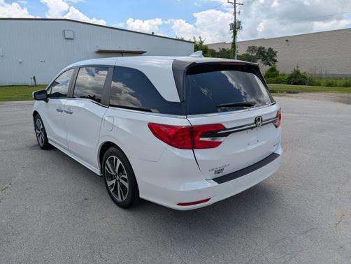 Platinum White Pearl 2024 Honda Odyssey Touring