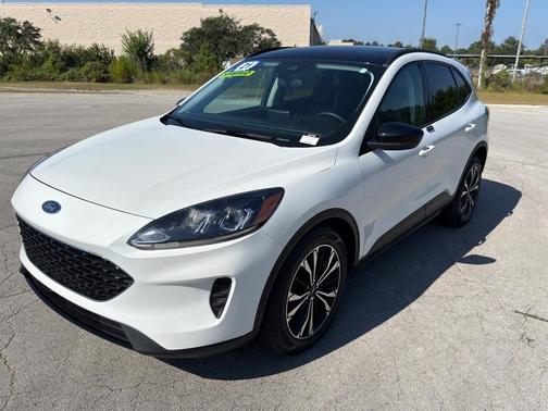 2021 Ford Escape SE