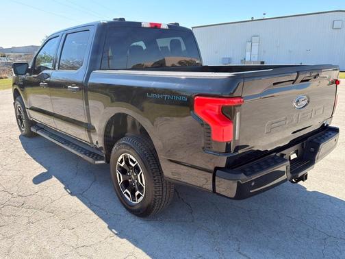 2023 Ford F-150 Lightning XLT