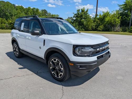 Oxford White 2024 Ford Bronco Sport Outer Banks