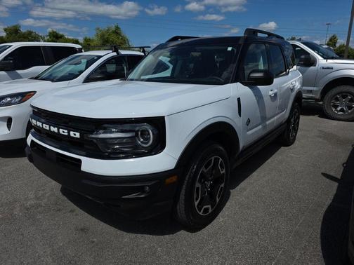 Oxford White 2024 Ford Bronco Sport Outer Banks