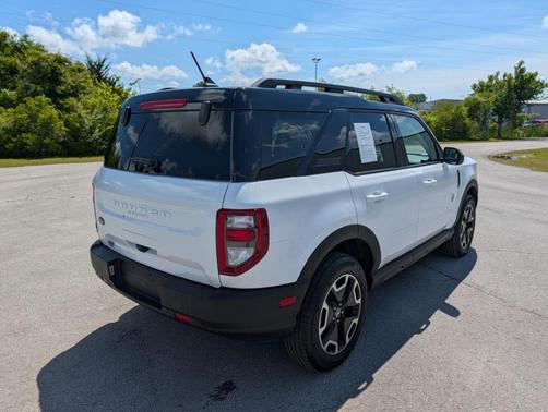 Oxford White 2024 Ford Bronco Sport Outer Banks