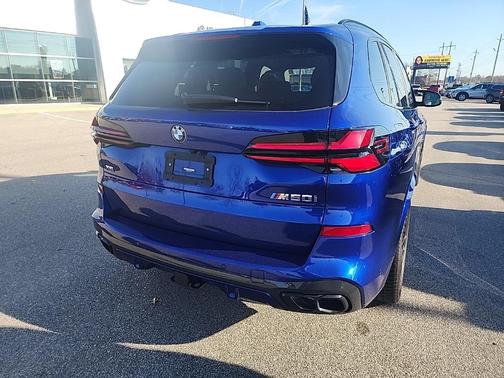 2024 BMW X5 M60i