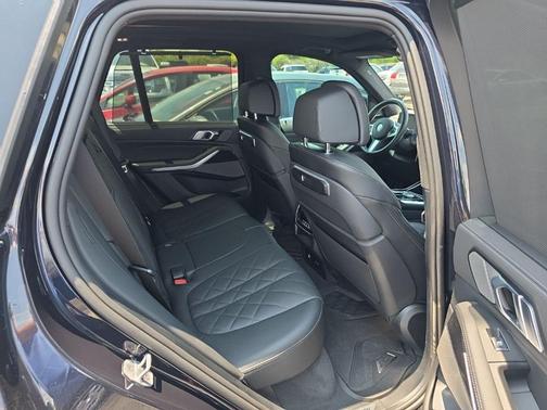 Carbon Black Metallic 2026 BMW X5 xDrive40i