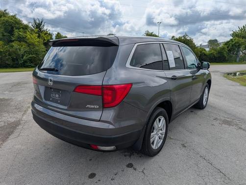 Modern Steel Metallic 2016 Honda Pilot LX