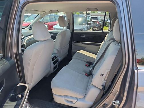Modern Steel Metallic 2016 Honda Pilot LX