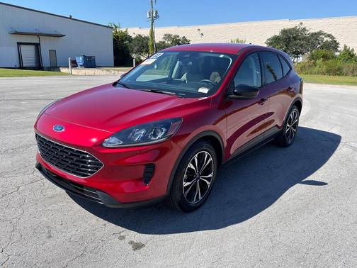 2022 Ford Escape SE
