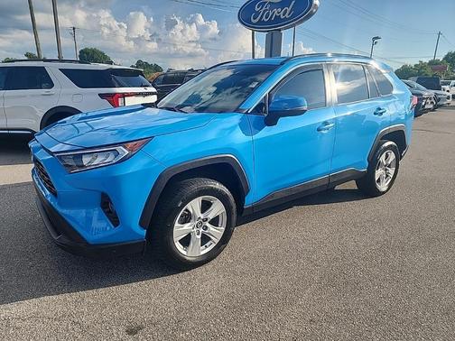 2020 Toyota RAV4 XLE