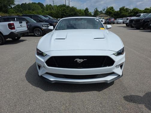 Oxford White 2021 Ford Mustang GT Premium