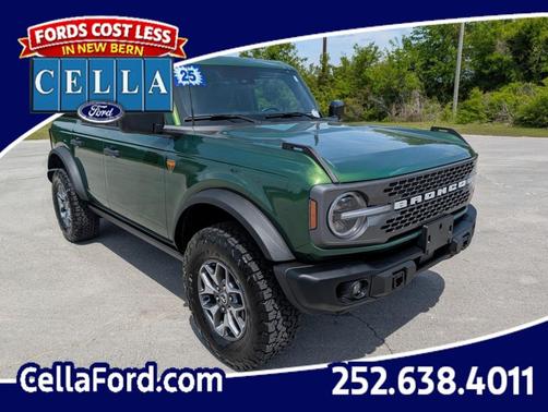 Eruption Green Metallic 2025 Ford Bronco Badlands