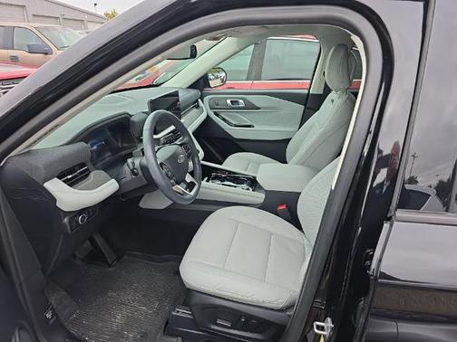 AGATE BLACK METALLIC 2025 Ford Explorer PLATINUM