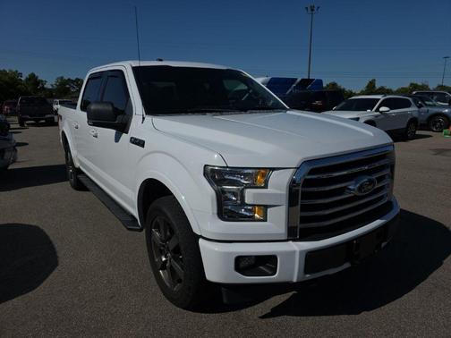 Oxford White 2017 Ford F-150 XLT