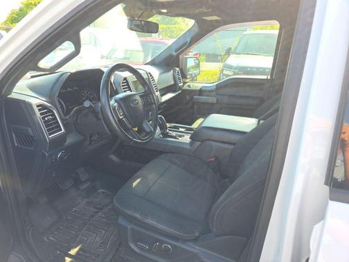 Oxford White 2017 Ford F-150 XLT