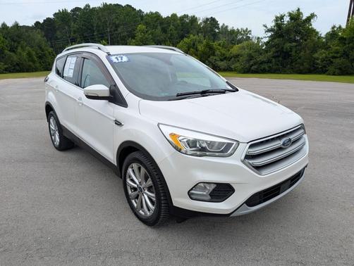 White Platinum Clearcoat Metallic 2017 Ford Escape Titanium