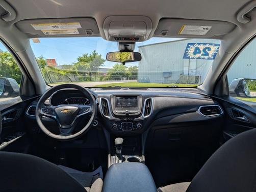 Sterling Gray Metallic 2024 Chevrolet Equinox LT