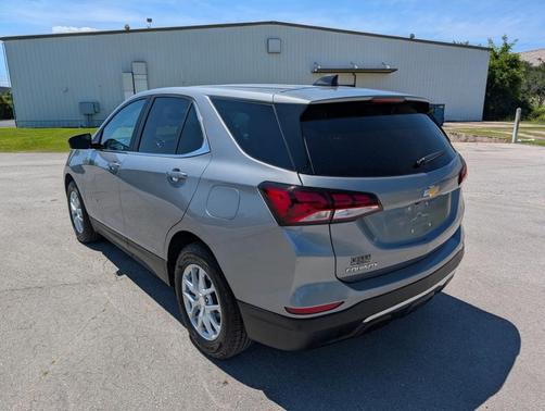 Sterling Gray Metallic 2024 Chevrolet Equinox LT