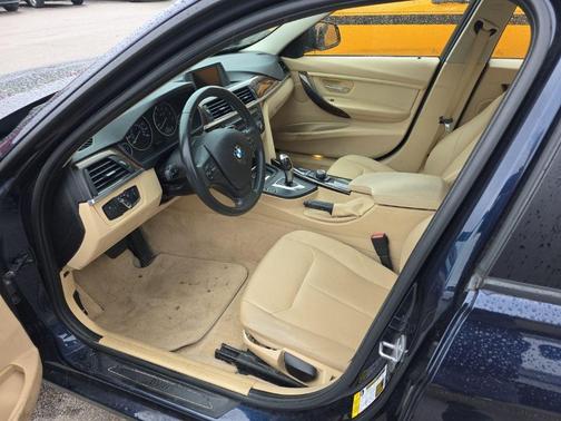 Imperial Blue Metallic 2014 BMW 320 i