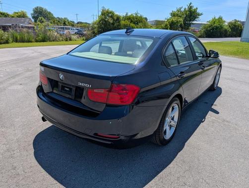 Imperial Blue Metallic 2014 BMW 320 i