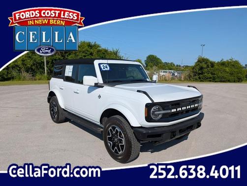 Oxford White 2024 Ford Bronco Outer Banks