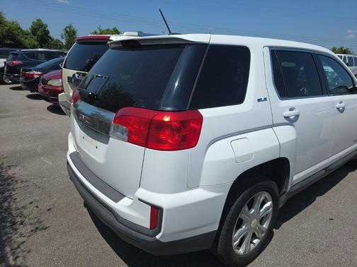 Summit White 2017 GMC Terrain SLE-1