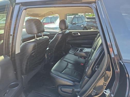 Magnetic Black 2018 Nissan Pathfinder SL