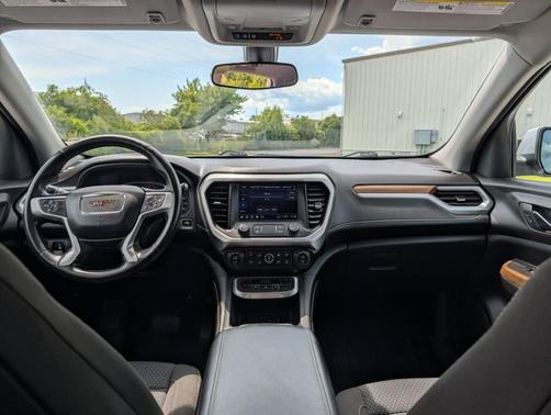 Quicksilver Metallic 2020 GMC Acadia SLE