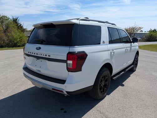 White Metallic 2022 Ford Expedition Timberline