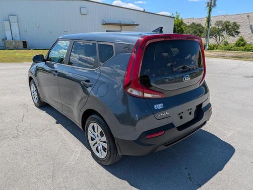 Gravity Gray 2020 Kia Soul LX