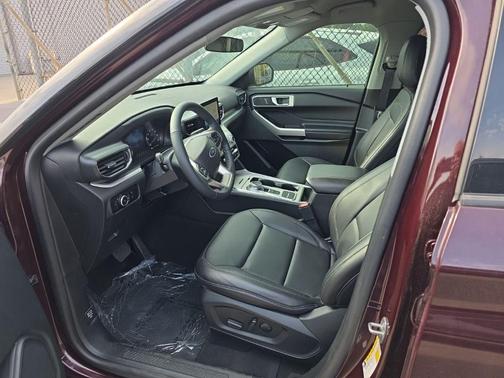 Jewel Red Metallic 2023 Ford Explorer XLT