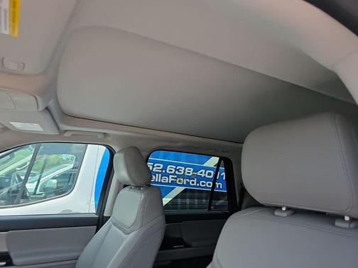 Oxford White 2025 Ford Expedition Active