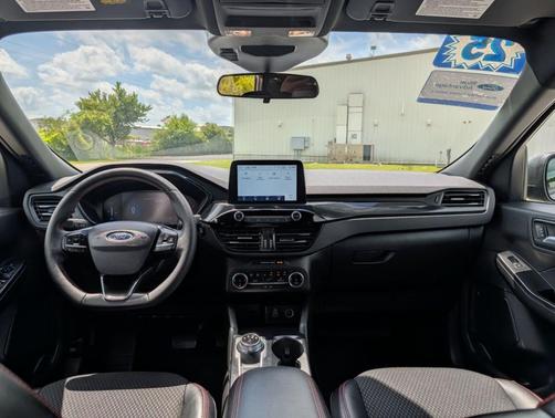 Carbonized Gray Metallic 2025 Ford Escape ST-Line