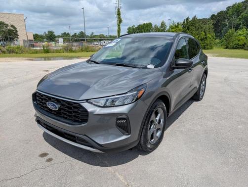 Carbonized Gray Metallic 2025 Ford Escape ST-Line