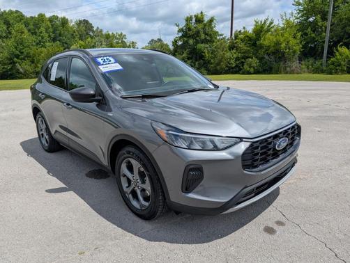 Carbonized Gray Metallic 2025 Ford Escape ST-Line