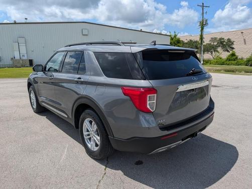 Carbonized Gray Metallic 2022 Ford Explorer XLT