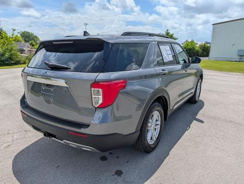 Carbonized Gray Metallic 2022 Ford Explorer XLT