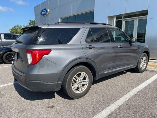 Carbonized Gray Metallic 2022 Ford Explorer XLT