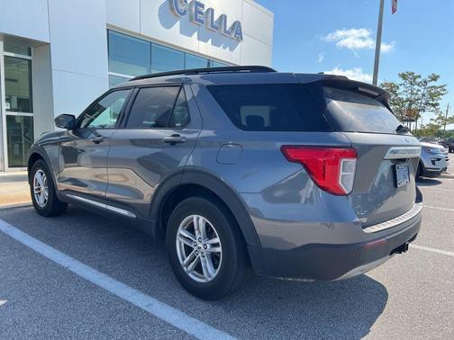Carbonized Gray Metallic 2022 Ford Explorer XLT
