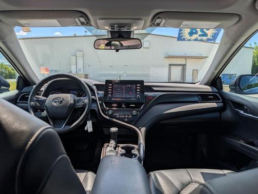 Midnight Black Metallic 2024 Toyota Camry SE