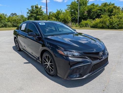 Midnight Black Metallic 2024 Toyota Camry SE