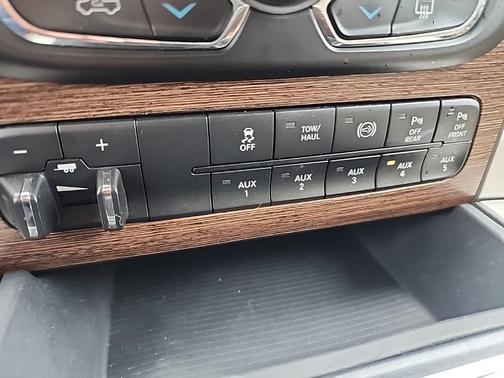 2016 RAM 3500 Laramie